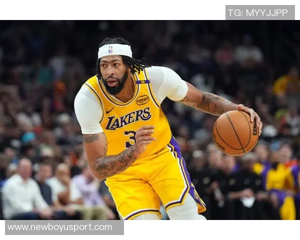 浓眉赛季初期表现抢眼场均247分12板助攻数据亮眼