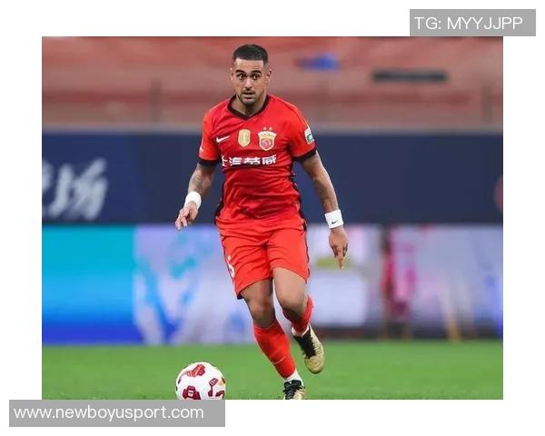 刘闻超带队海港在教学赛中以4-3逆转取胜莱昂纳多梅开二度助力球队